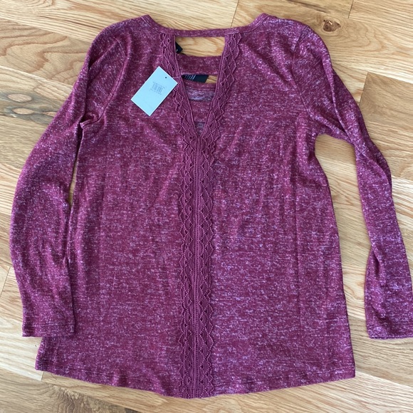 NWT Bobeau Bobeau Hacci Lace Cutout Tunic in Windsor Wine - Picture 7 of 7